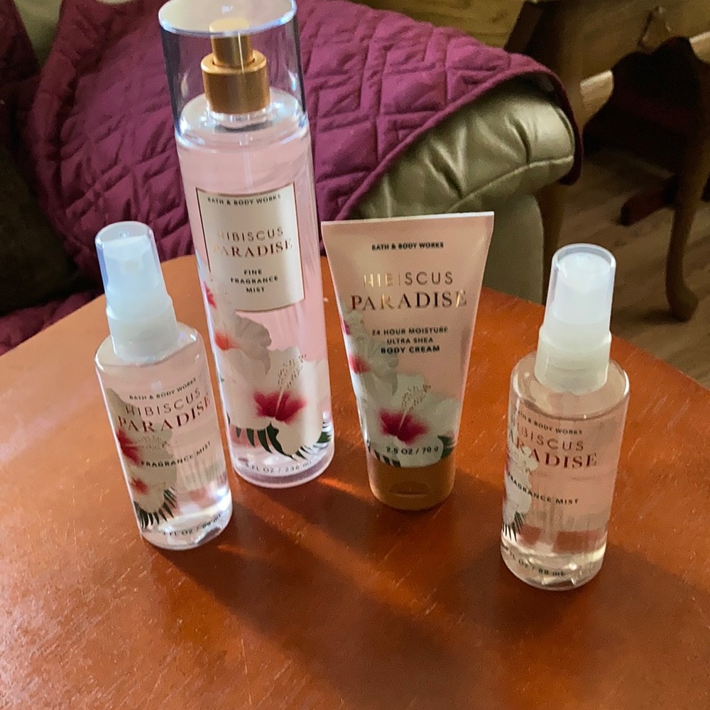 ❤️❤️❤️Bath and Bodyworks hibiscus paradise❤️❤️❤️